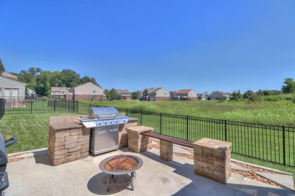Villa The Muirwood Lux Sleeps 10 Murfreesboro Exterior foto